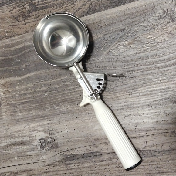 🍨Vintage Vollrath White No. 6 Disher/Ice Cream Scoop - Picture 3 of 16